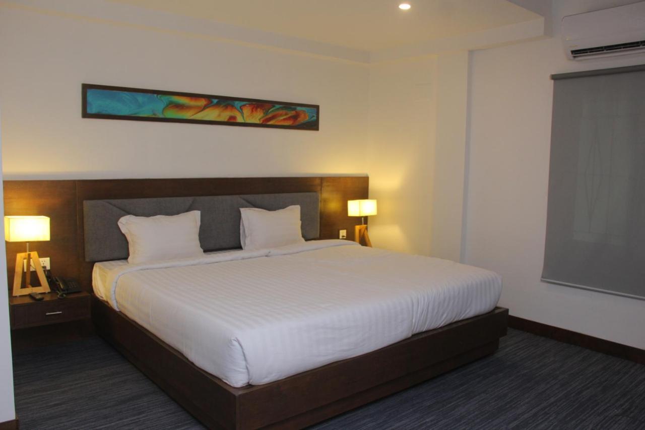 Hotel Zakaria International Dhaka Exterior photo